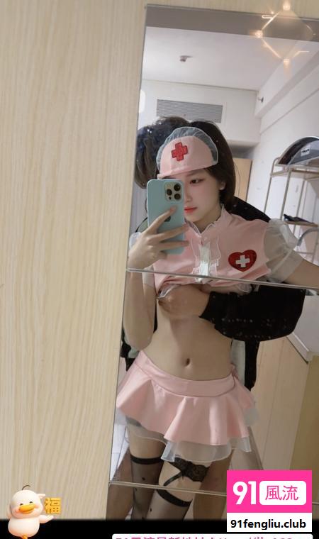 板田高颜值嫩妹